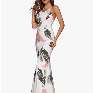 NWOT White Banana Leaf Maxi dress